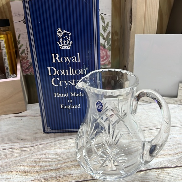 Vintage 30% Lead Etched Crystal Water Pitcher Royal Doulton Crystal - Picture 5 of 6